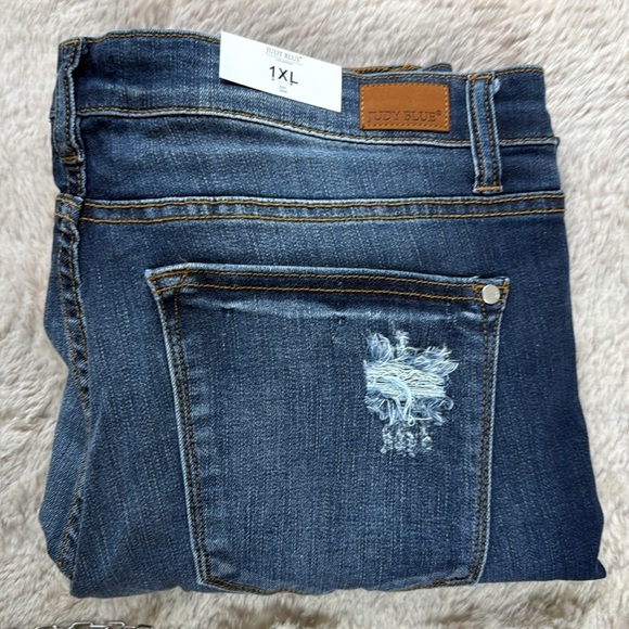 Judy Blue | Straight Fit Jeans, Size 1XL, NWT - Picture 4 of 12